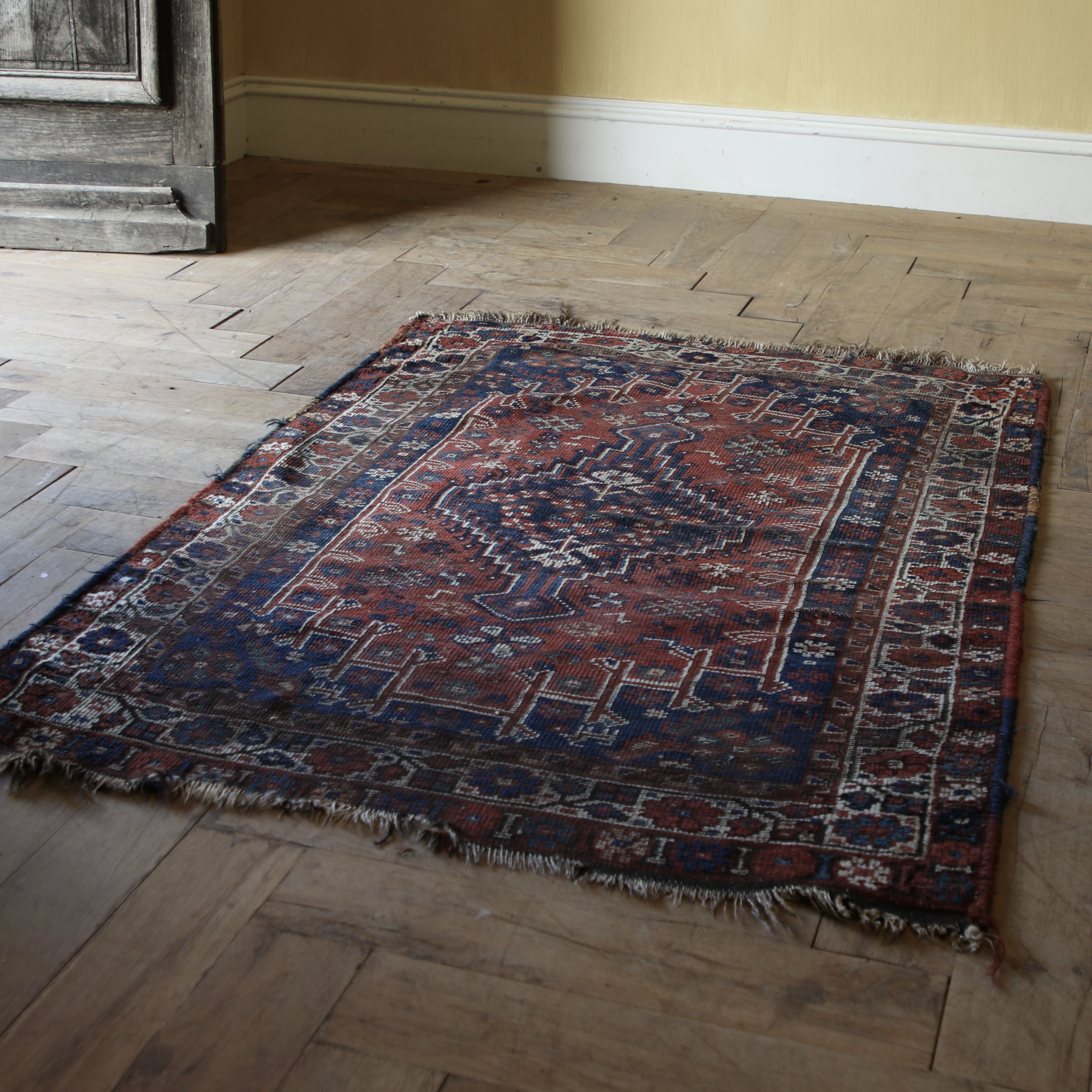 154-77 - Small Rug
